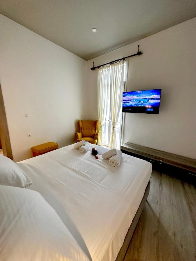 Travelers Luxury Suites, Studios & Apartments Corfu  Екстериор снимка