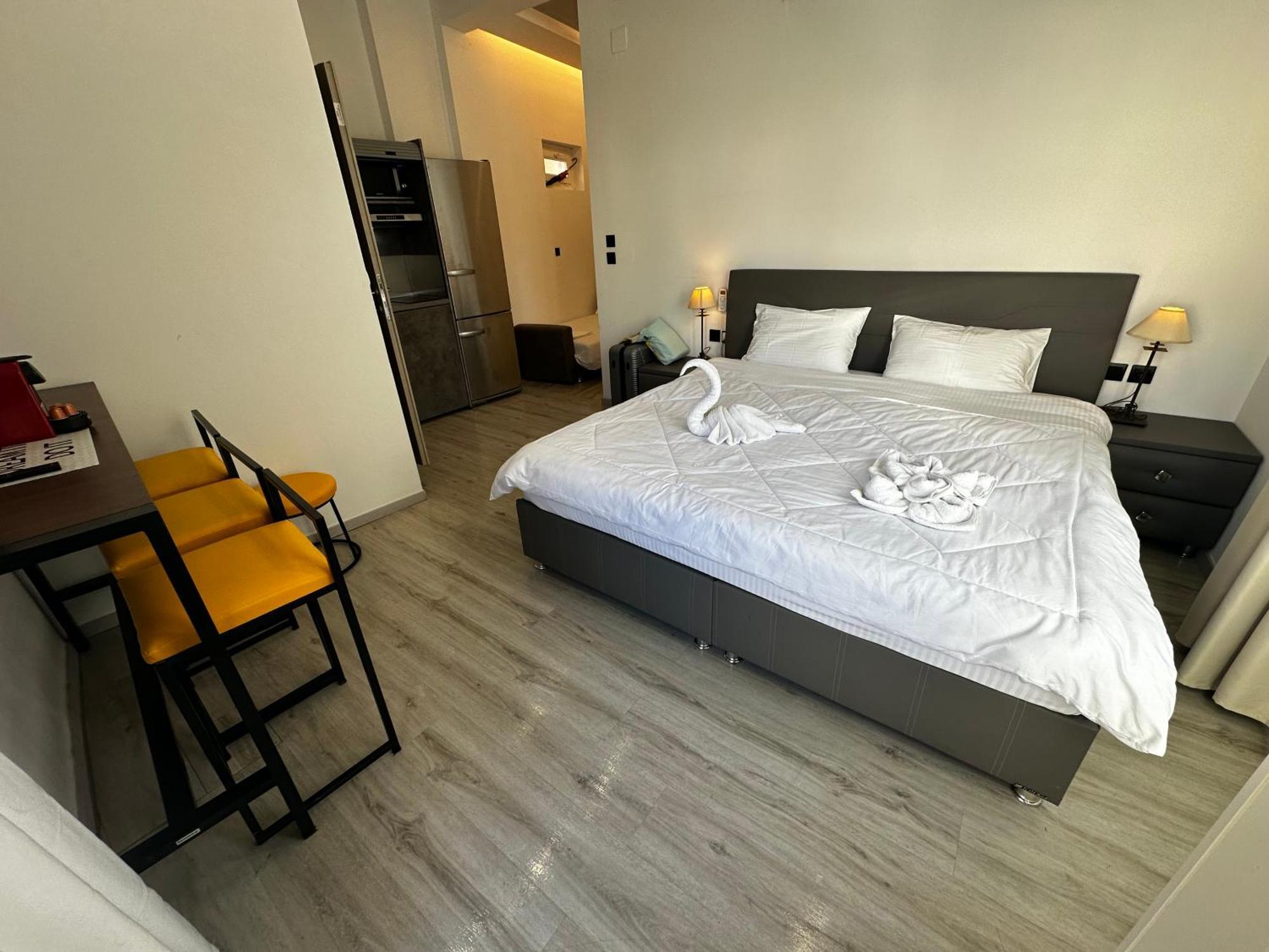 Travelers Luxury Suites, Studios & Apartments Corfu  Екстериор снимка