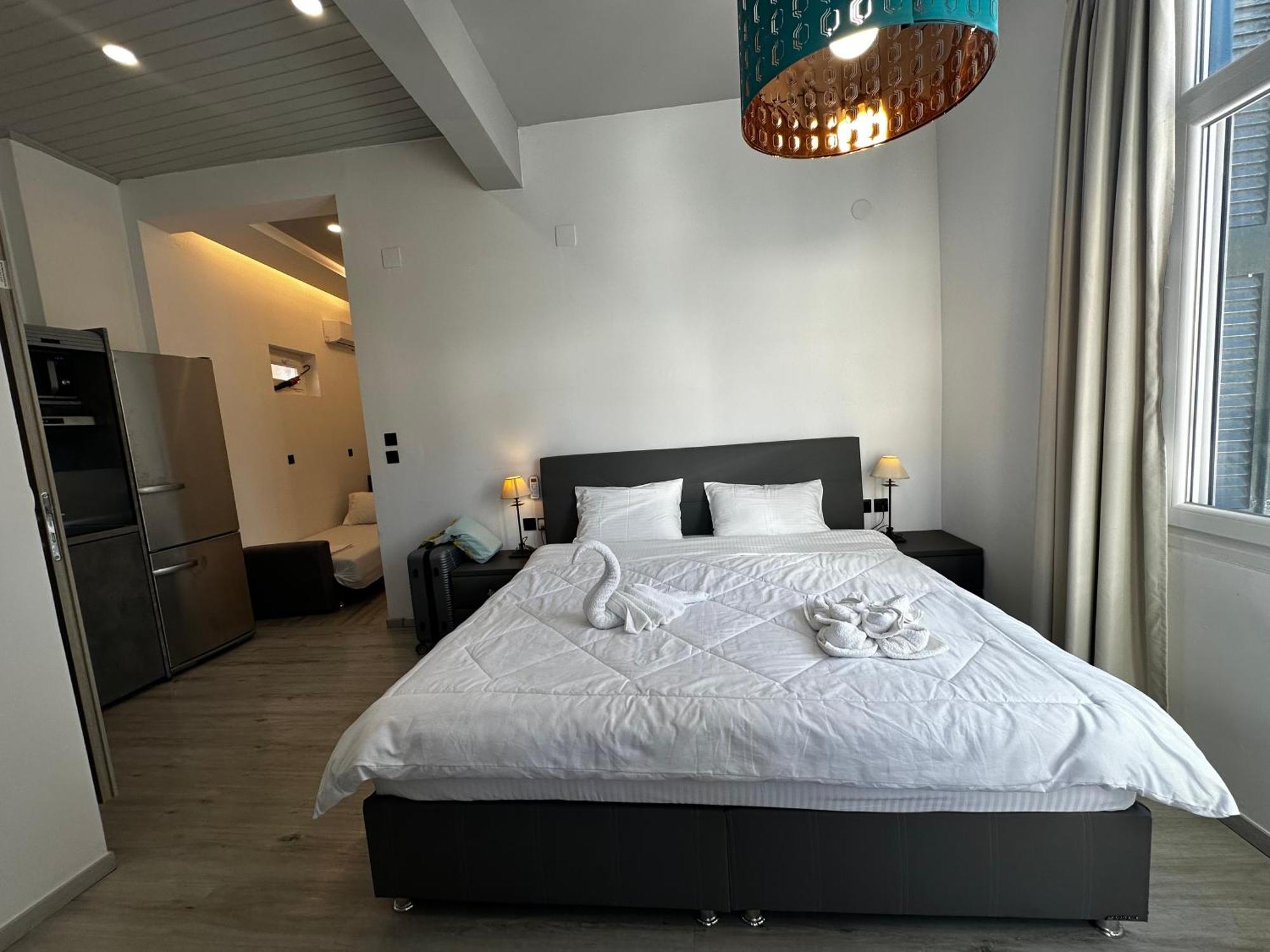 Travelers Luxury Suites, Studios & Apartments Corfu  Екстериор снимка