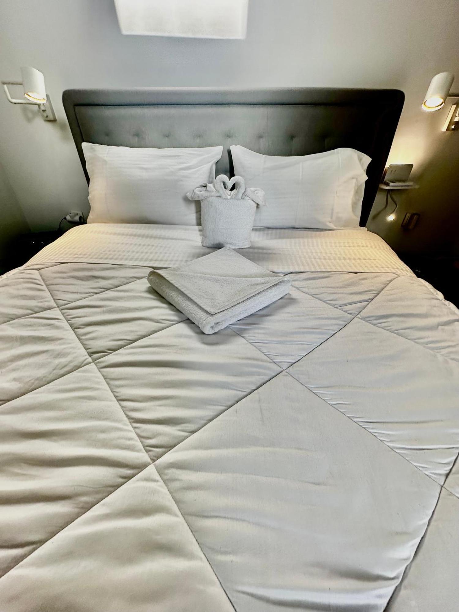 Travelers Luxury Suites, Studios & Apartments Corfu  Екстериор снимка