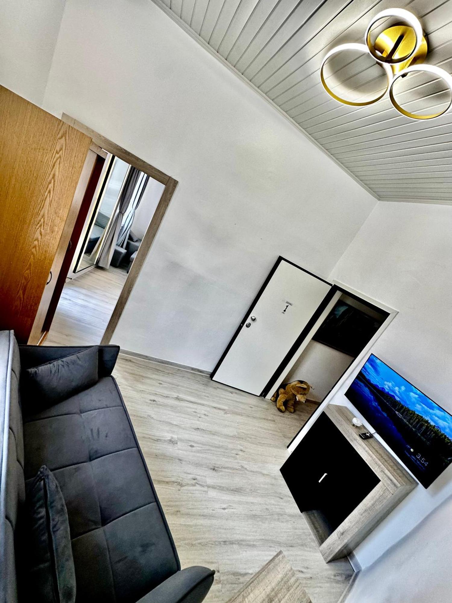 Travelers Luxury Suites, Studios & Apartments Corfu  Екстериор снимка