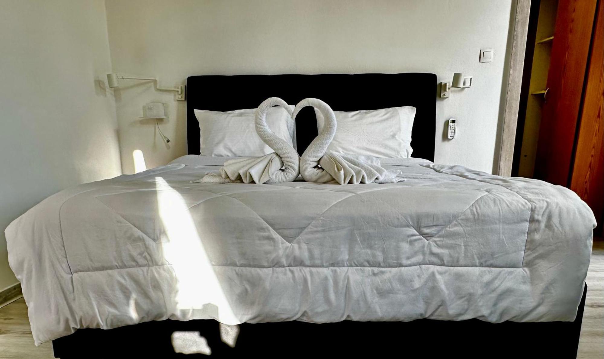 Travelers Luxury Suites, Studios & Apartments Corfu  Екстериор снимка