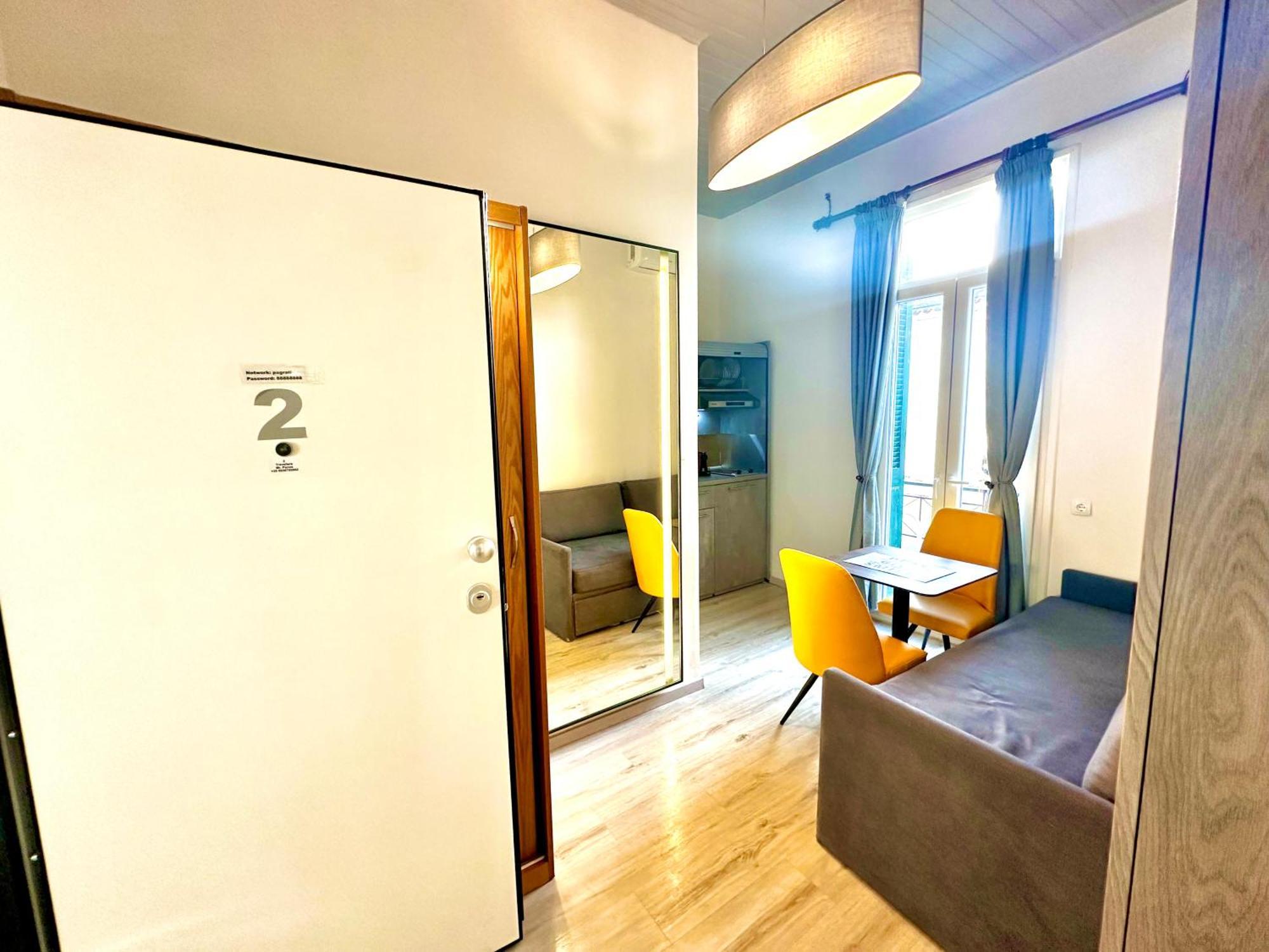 Travelers Luxury Suites, Studios & Apartments Corfu  Екстериор снимка