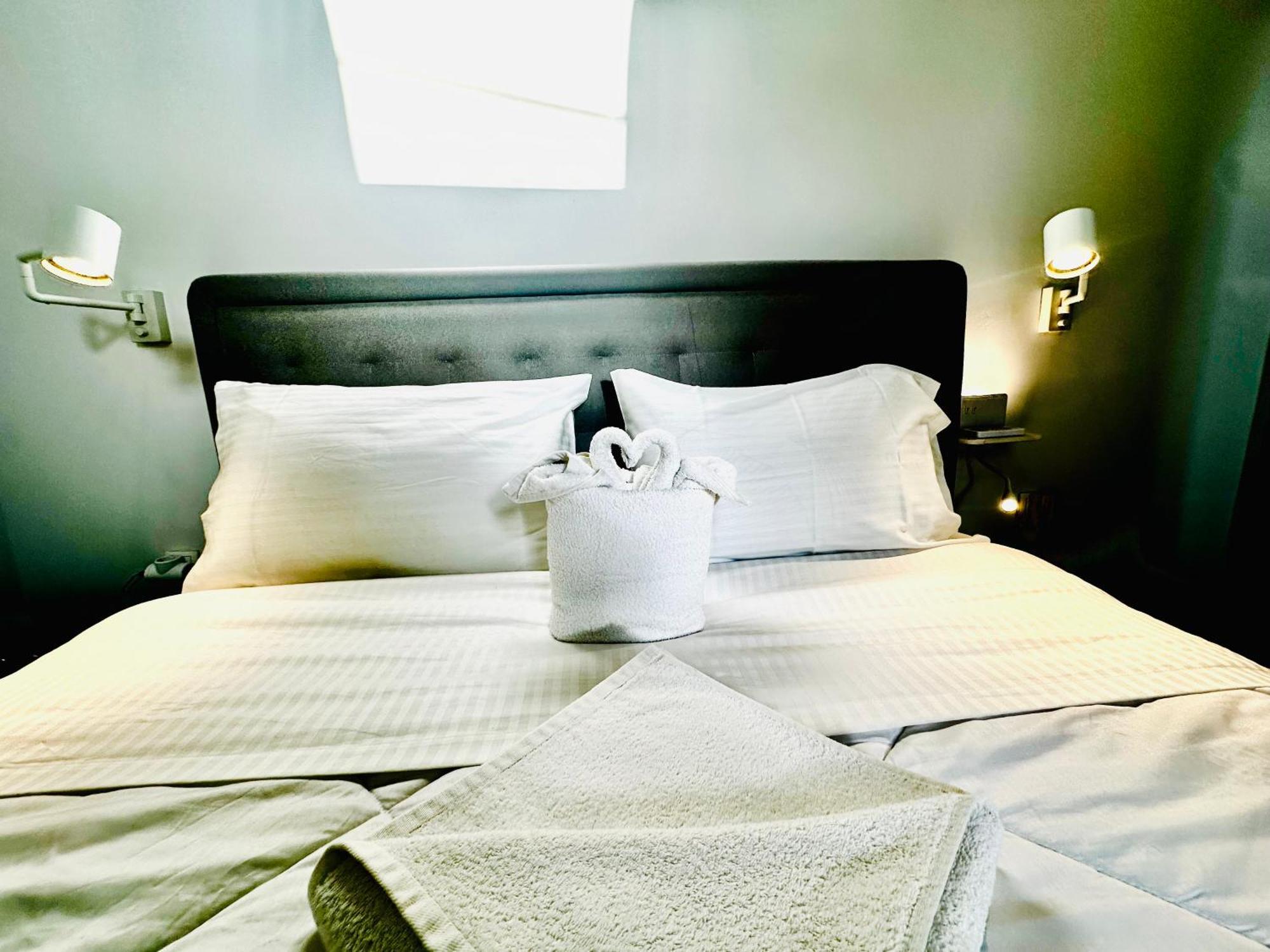 Travelers Luxury Suites, Studios & Apartments Corfu  Екстериор снимка