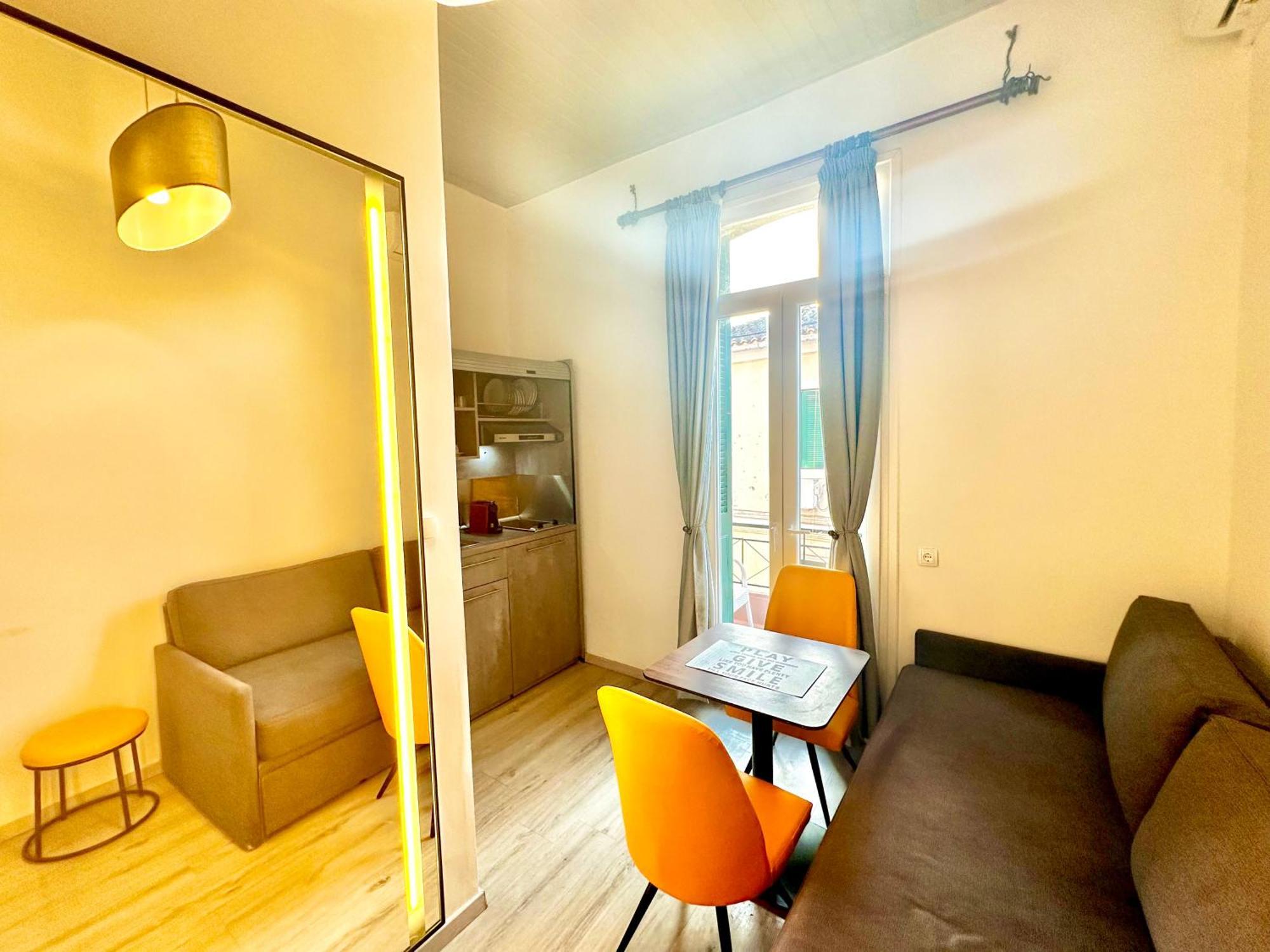 Travelers Luxury Suites, Studios & Apartments Corfu  Екстериор снимка