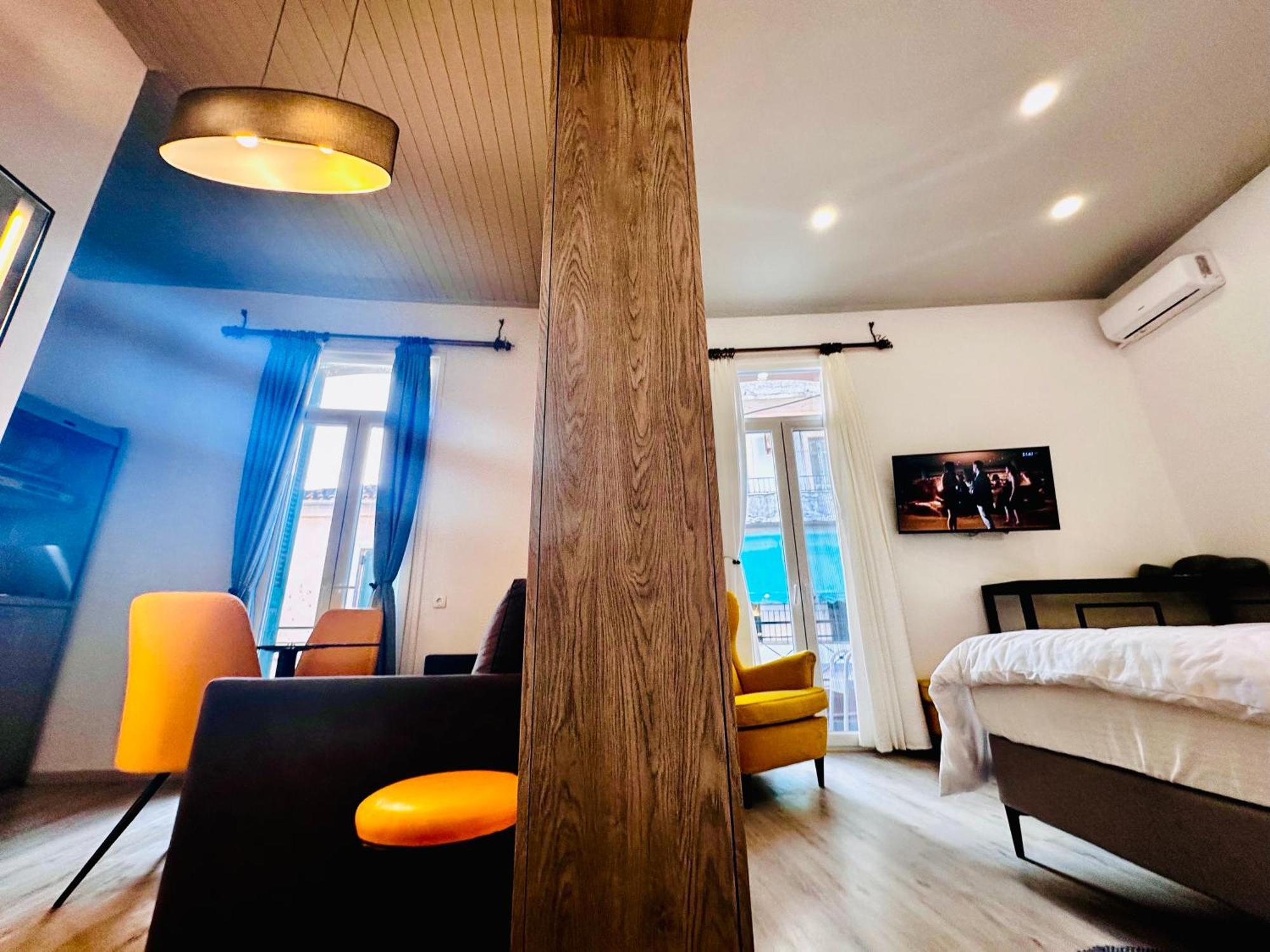 Travelers Luxury Suites, Studios & Apartments Corfu  Екстериор снимка