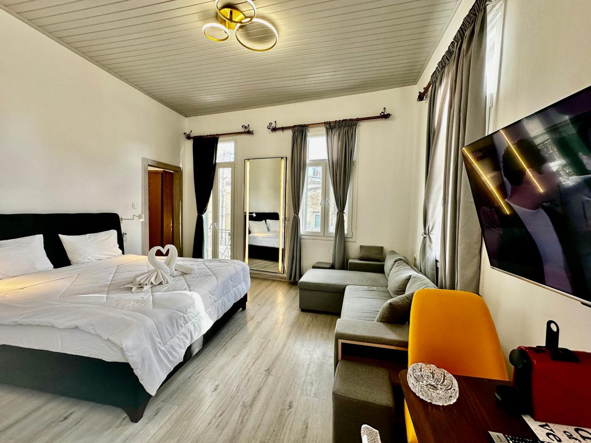 Travelers Luxury Suites, Studios & Apartments Corfu  Екстериор снимка