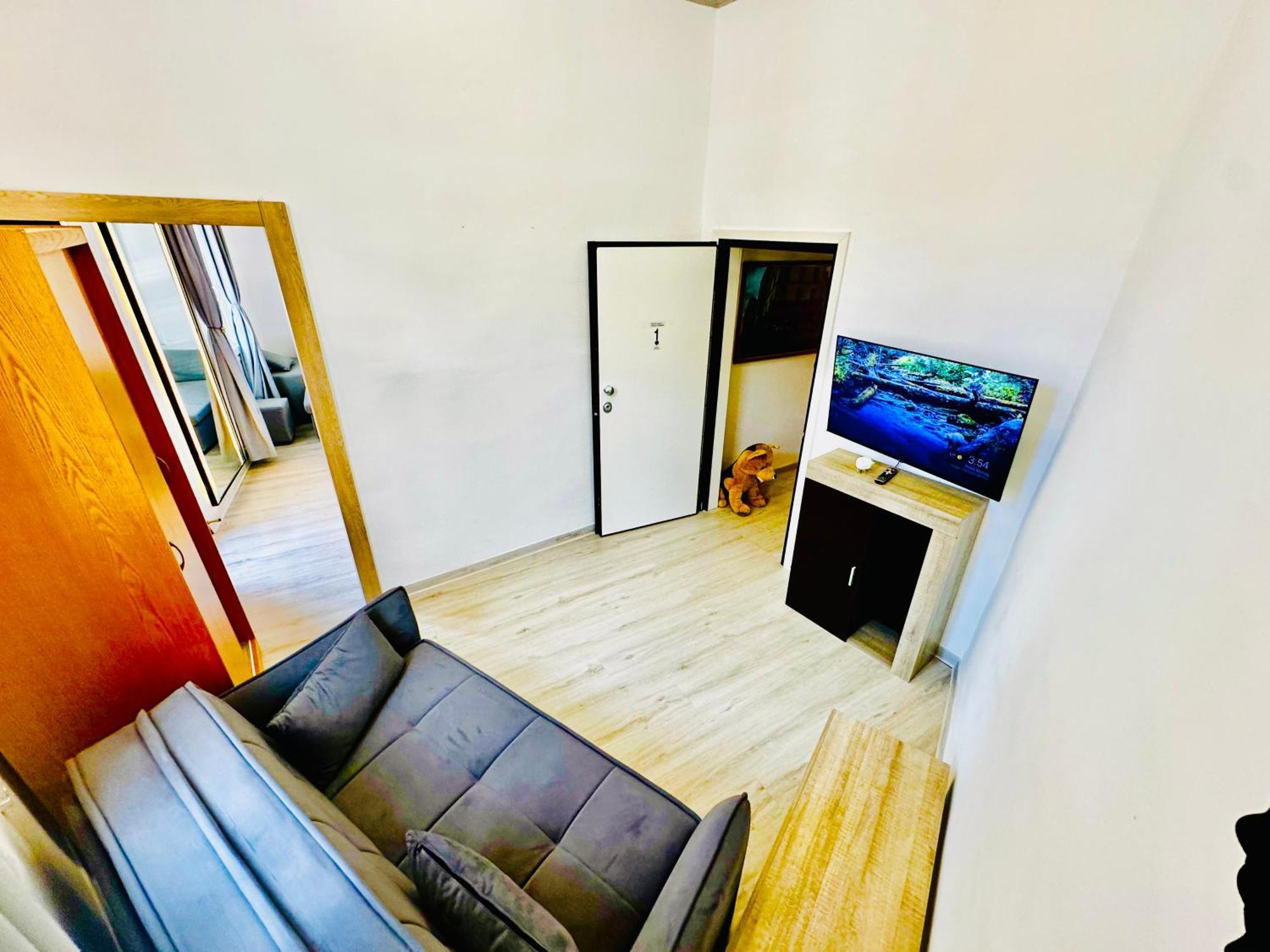 Travelers Luxury Suites, Studios & Apartments Corfu  Екстериор снимка